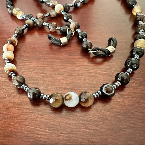 Earth tone eyeglass chain, natural banded agate beads - Picture 5 of 6
